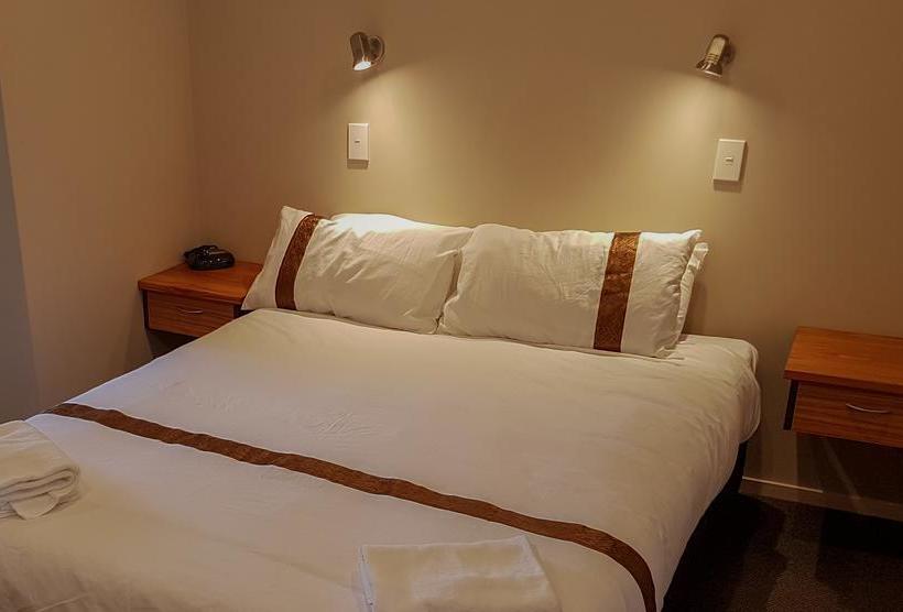 Motel Tongariro Junction 9