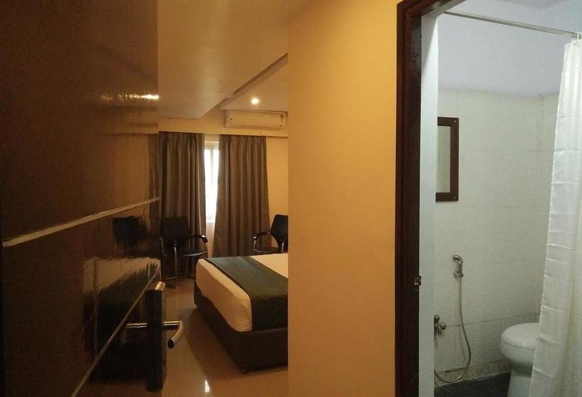 Hotel The Social Grand 1