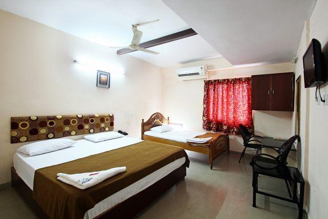 Hotel The Social Grand 11