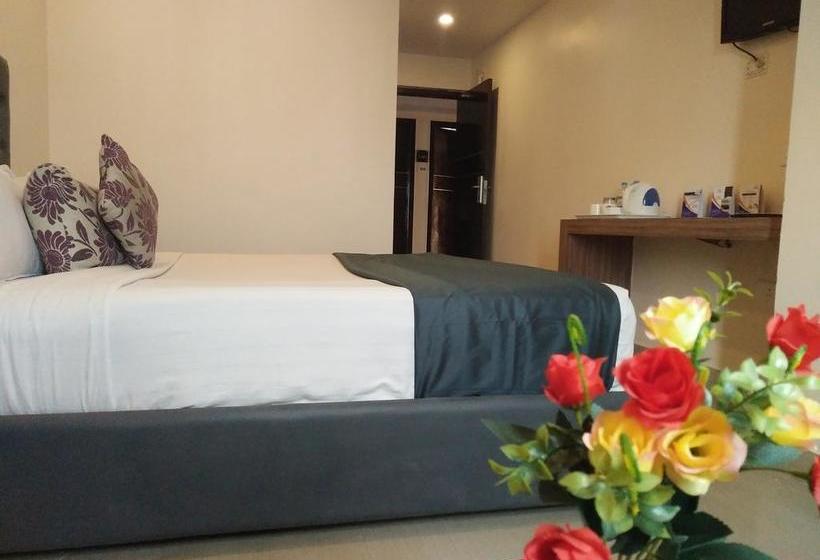 Hotel The Social Grand 5