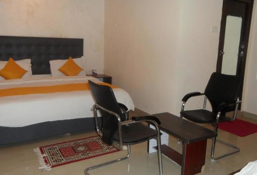 Hotel The Social Grand 6