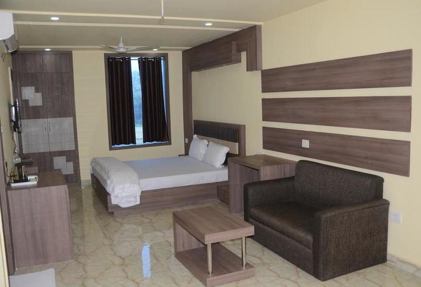 Resort Sukhdeo Palace 10