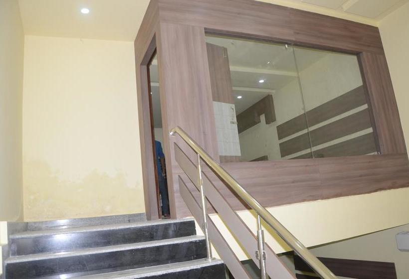 Resort Sukhdeo Palace 17