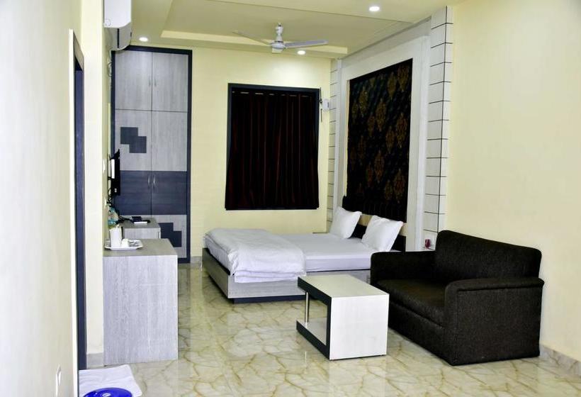 Resort Sukhdeo Palace 2