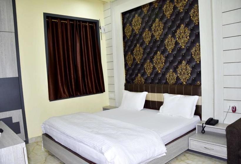 Resort Sukhdeo Palace 3