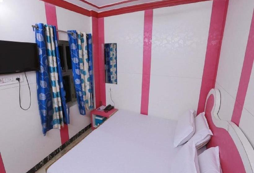 Hotel Shri Shivam Palace 13