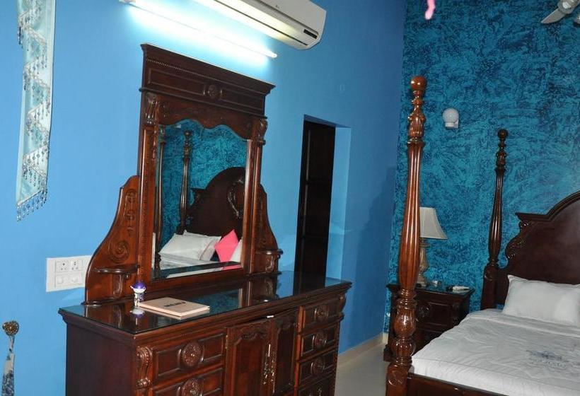 Resort Exclusive View Room Near Ram Jhula 4