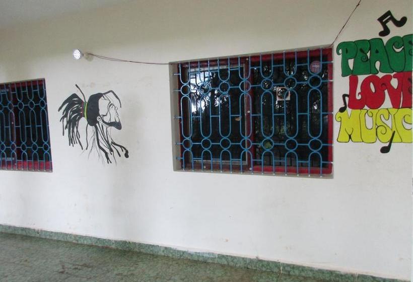 Roadhouse Hostels Arambol Goa 1