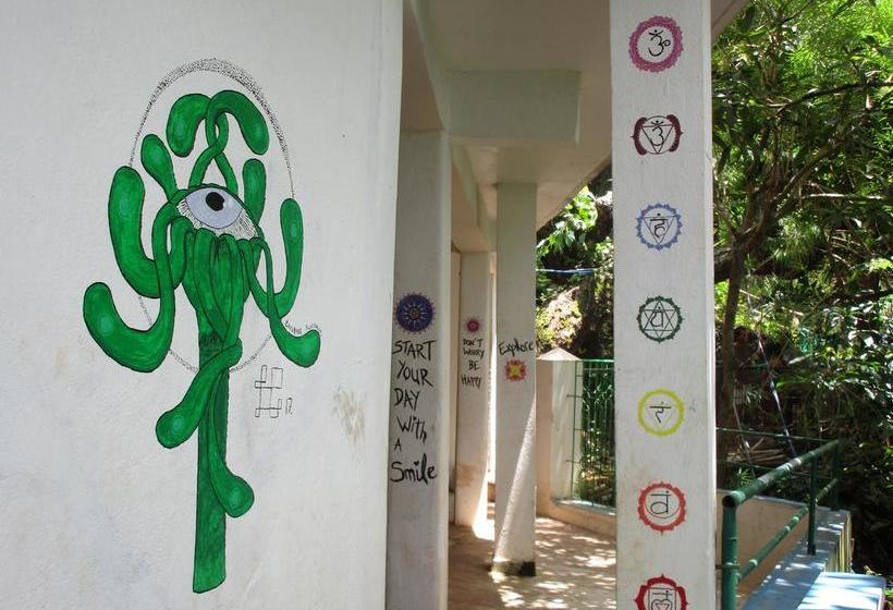 Roadhouse Hostels Arambol Goa 10