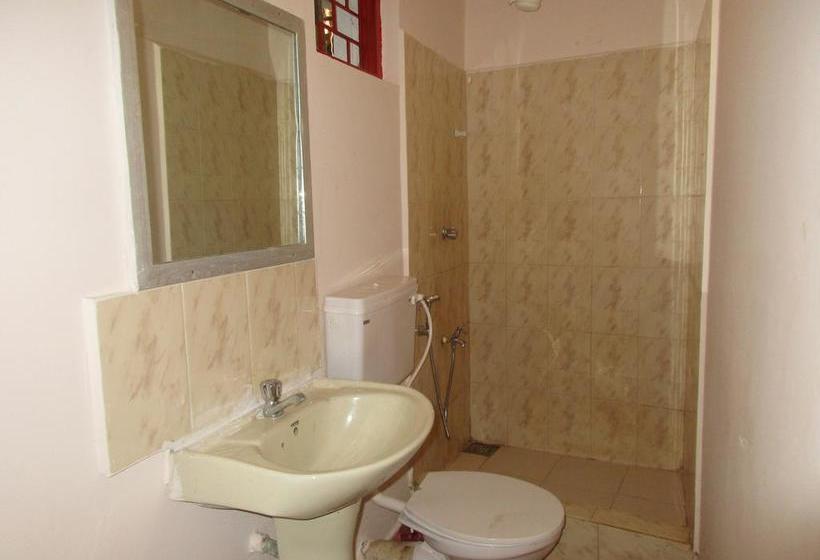 Roadhouse Hostels Arambol Goa 18