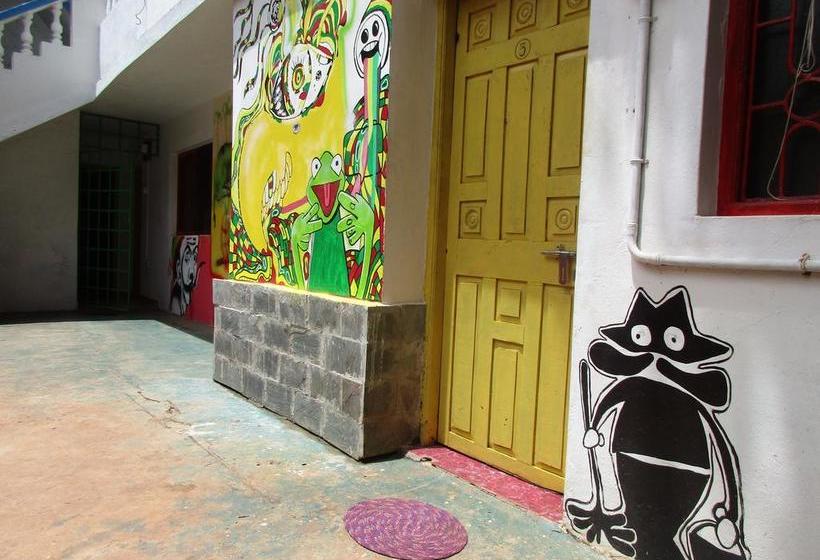 Roadhouse Hostels Arambol Goa 6