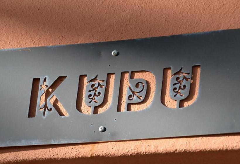 Bed and Breakfast The Bucks Guesthouse 8