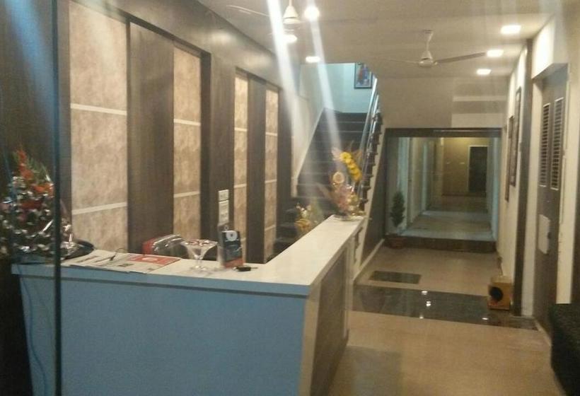 Hotel The Singh Palace 10