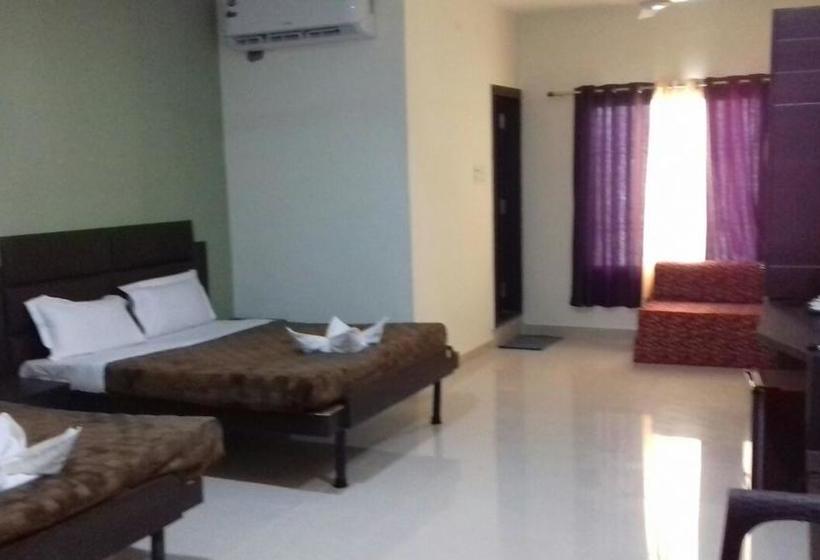 Hotel The Singh Palace 11