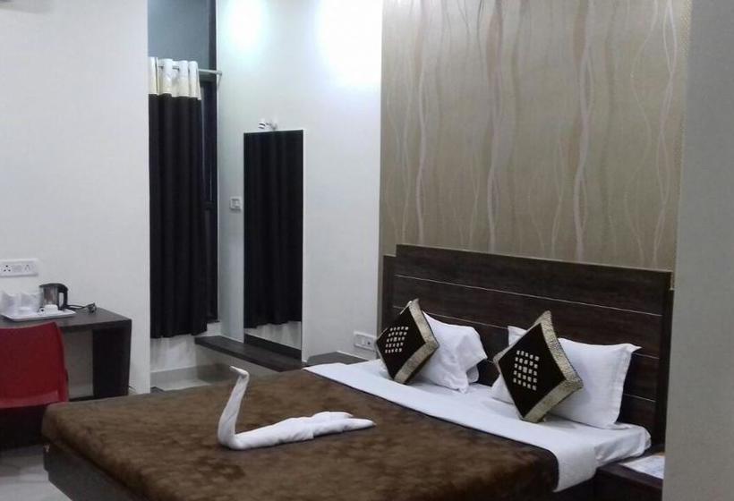 Hotel The Singh Palace 14