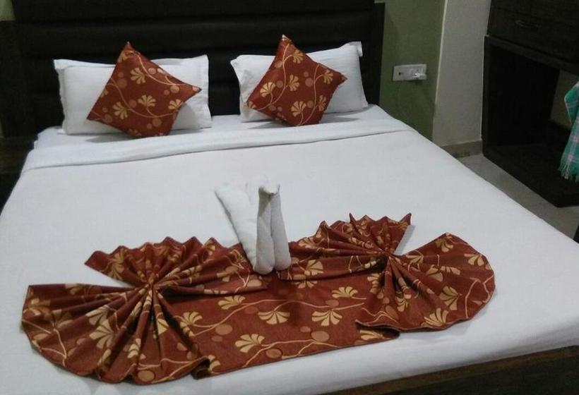 Hotel The Singh Palace 9