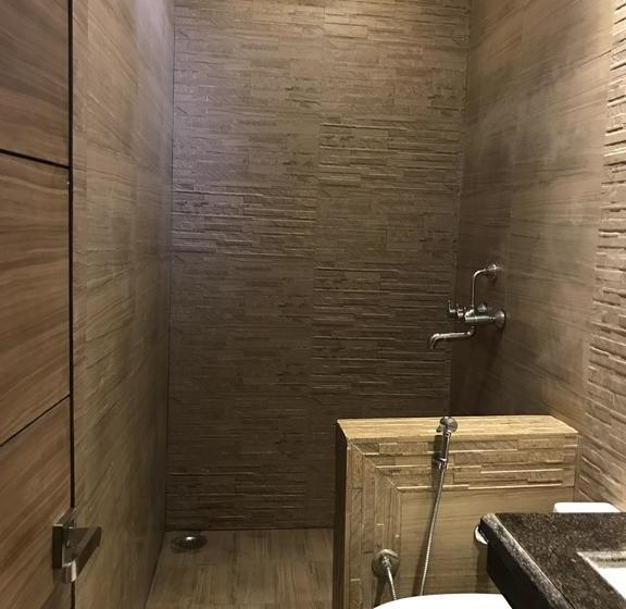 Hotel S B D Guest House 18