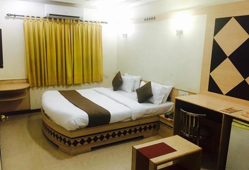 Hotel Ever Krishna 3