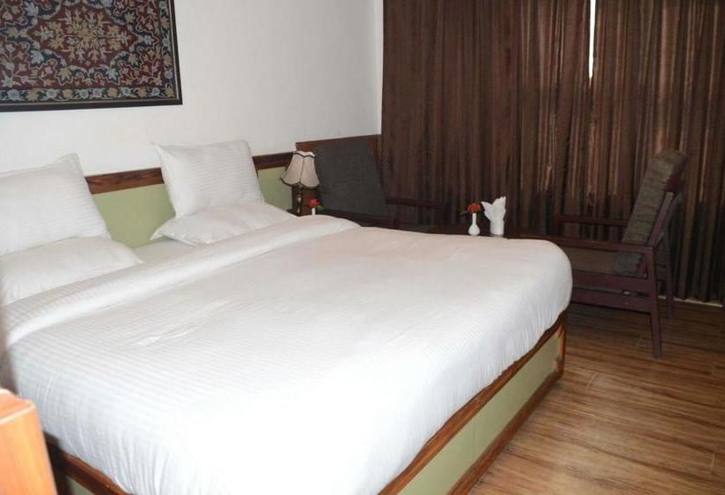 Standard Hotel And Resturant 11