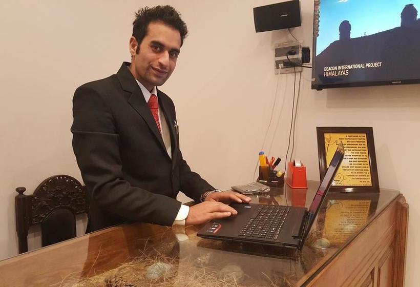 Standard Hotel And Resturant 13