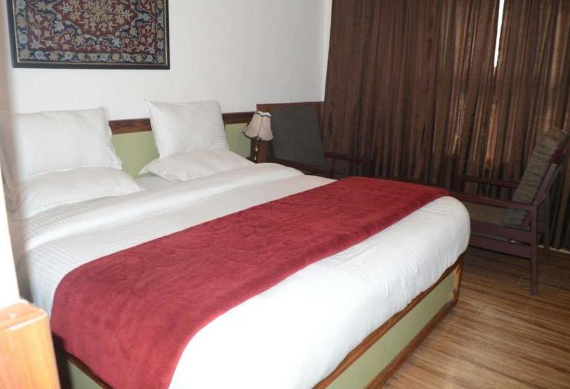 Standard Hotel And Resturant 4