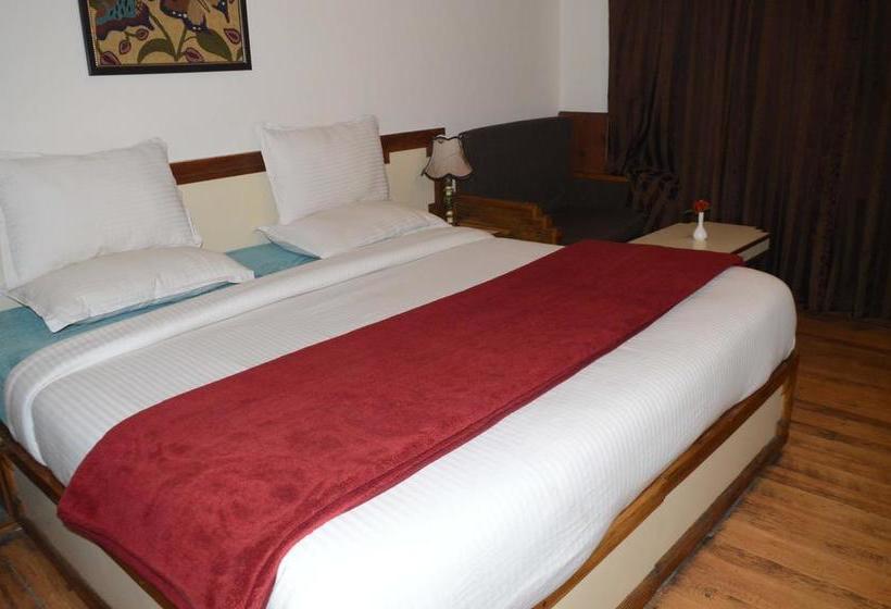 Standard Hotel And Resturant 6