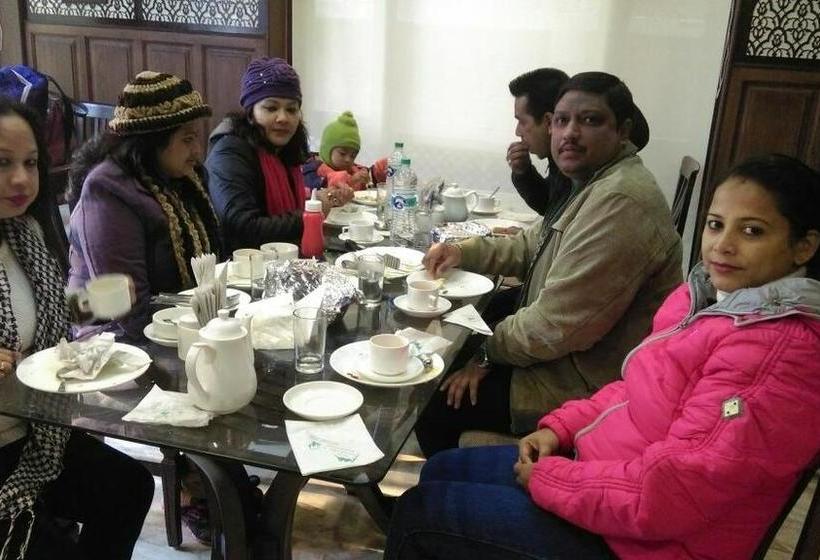 Standard Hotel And Resturant 9