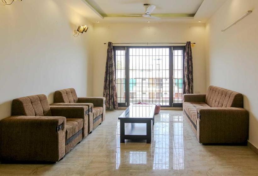 B&b With Hill View Near Pacific Mall 11