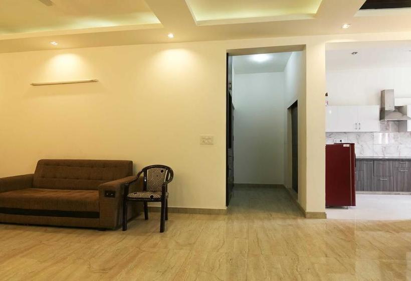 B&b With Hill View Near Pacific Mall 14