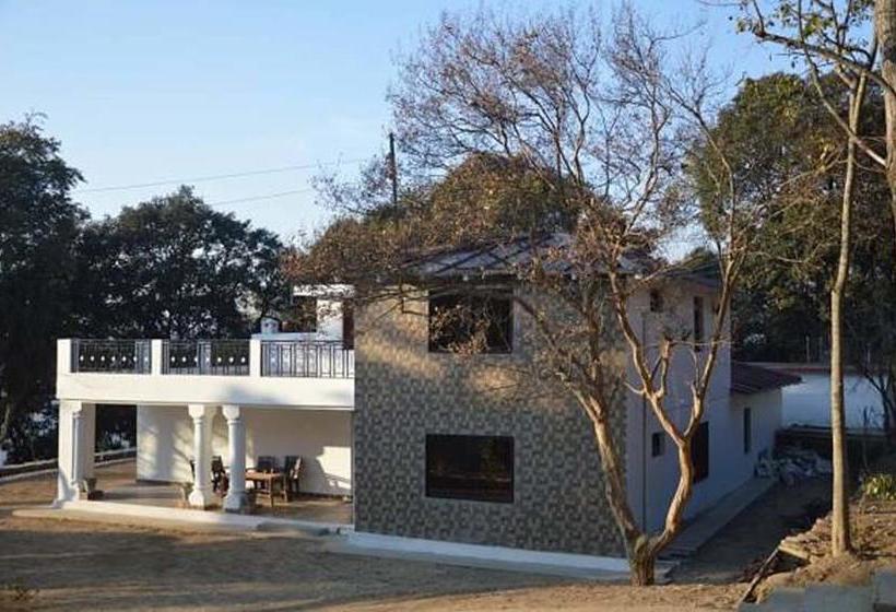 Resort Windsor Cottage 1