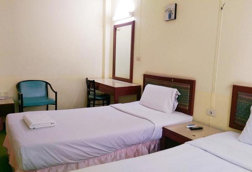 Hotel Wattana Trang 1