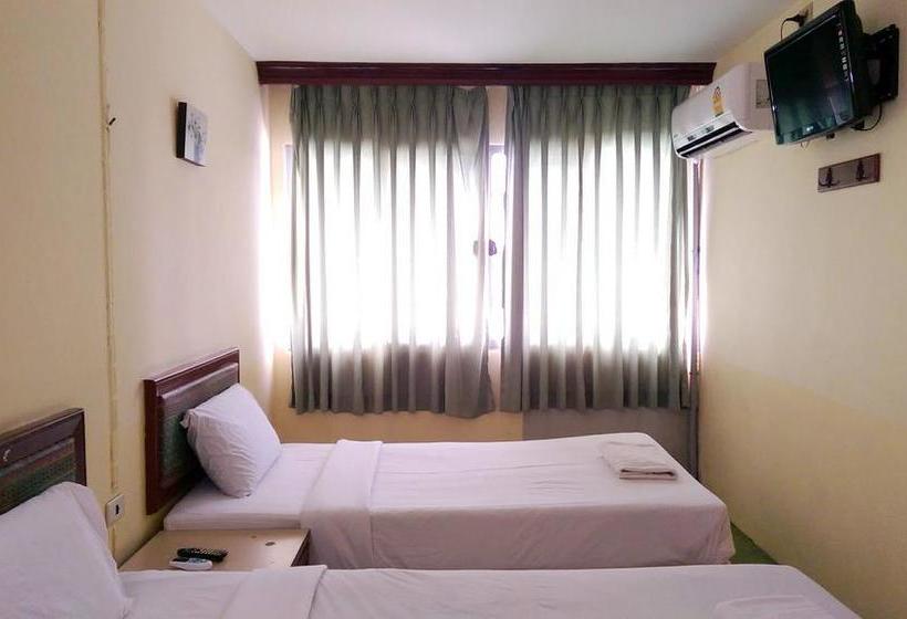 Hotel Wattana Trang 2