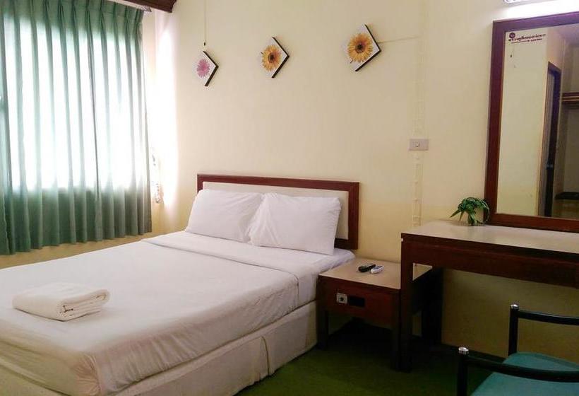 Hotel Wattana Trang 8