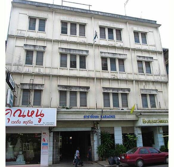 Hotel Wattana Trang 9