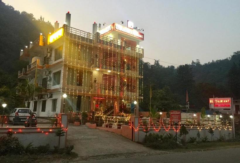 Hotel Chanakya Resort 11