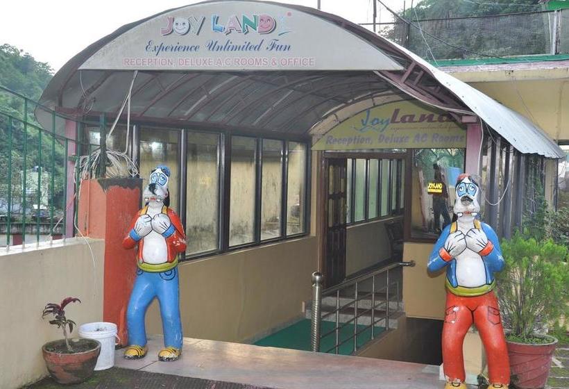 Resort Private Room With Blissful Escape In Sahstradhara Uttarakhand