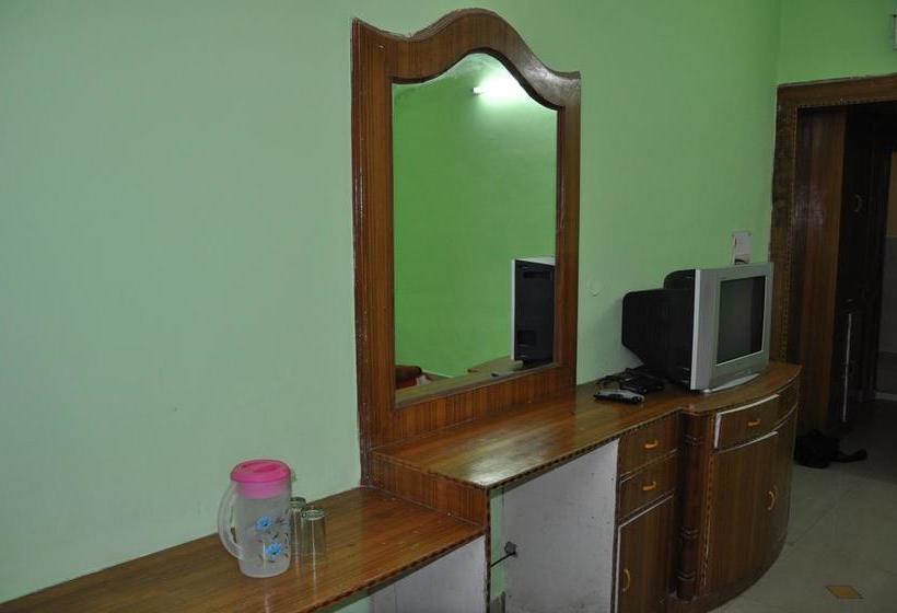 Resort Private Room With Blissful Escape In Sahstradhara 5