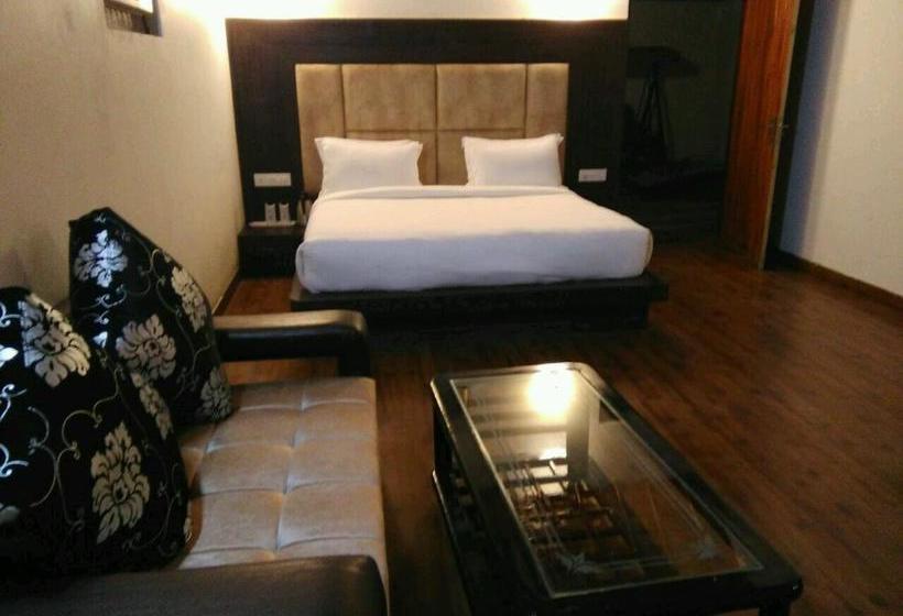 Resort Corbett The Grand 2