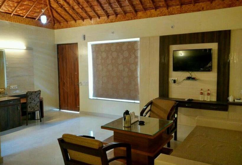 Resort Corbett The Grand 5