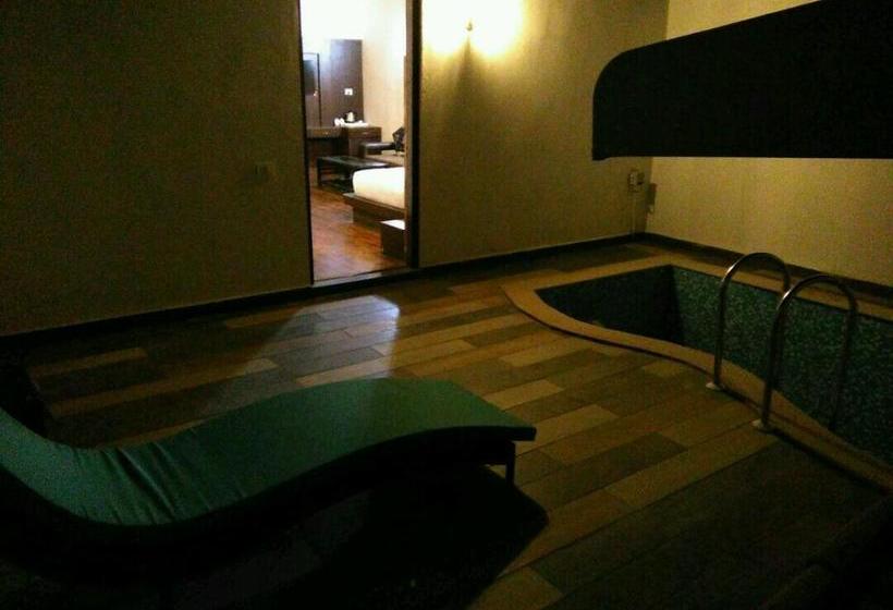 Resort Corbett The Grand 6