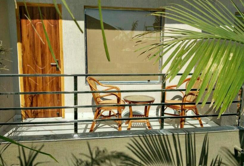 Resort Corbett The Grand 9