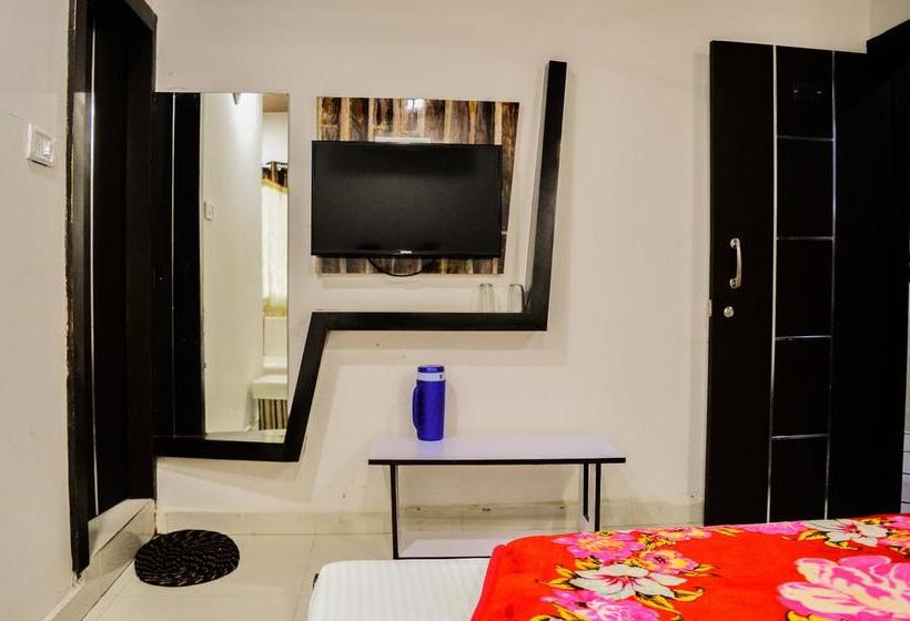 Hotel Shree Dwarkadhish 1