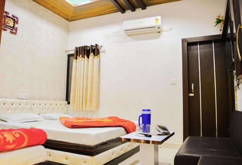 Hotel Shree Dwarkadhish 10
