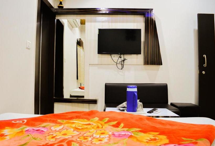 Hotel Shree Dwarkadhish 18