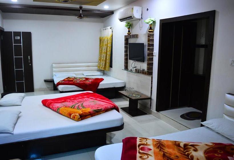 Hotel Shree Dwarkadhish 19