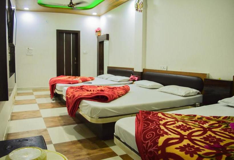 Hotel Shree Dwarkadhish 8