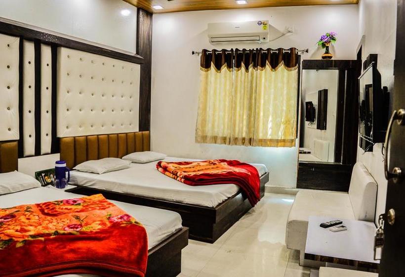 Hotel Shree Dwarkadhish 9