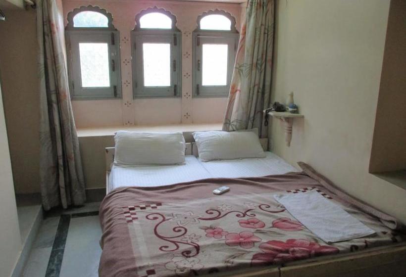 Hotel Payal 10