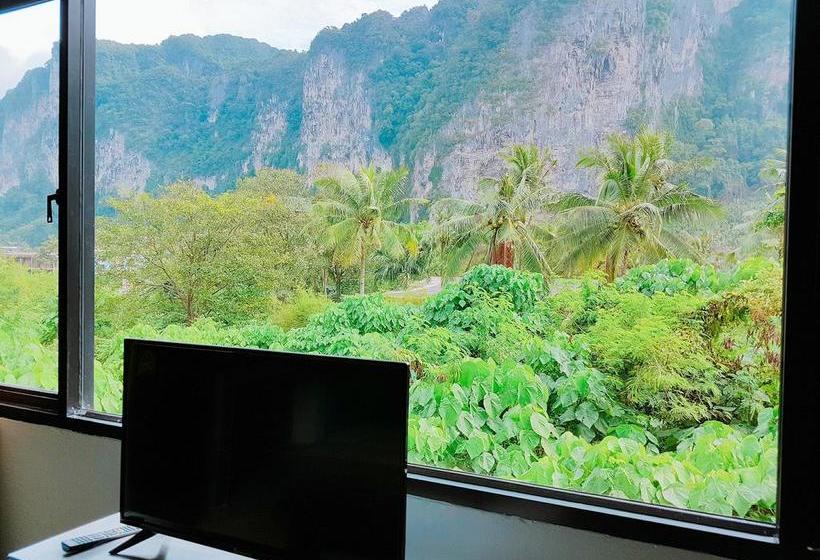 The Moment Hostel 17