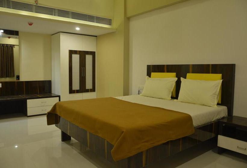 Hotel Pam Regency 19